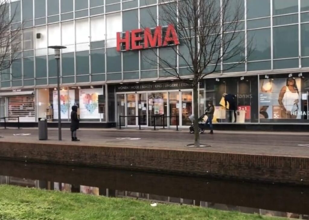 WhatsApp Image 2025 11 24 at 223728 - Vrouwen Zaakjes WhatsApp Image 2025 11 24 at 223728