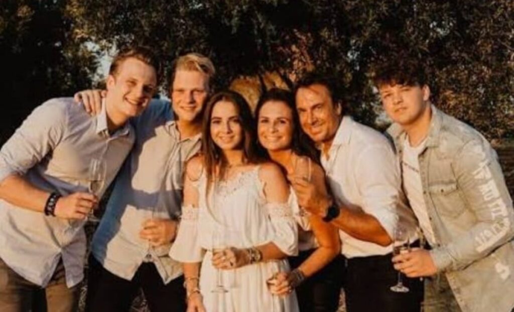 WhatsApp Image 2025 12 04 at 12.47.16