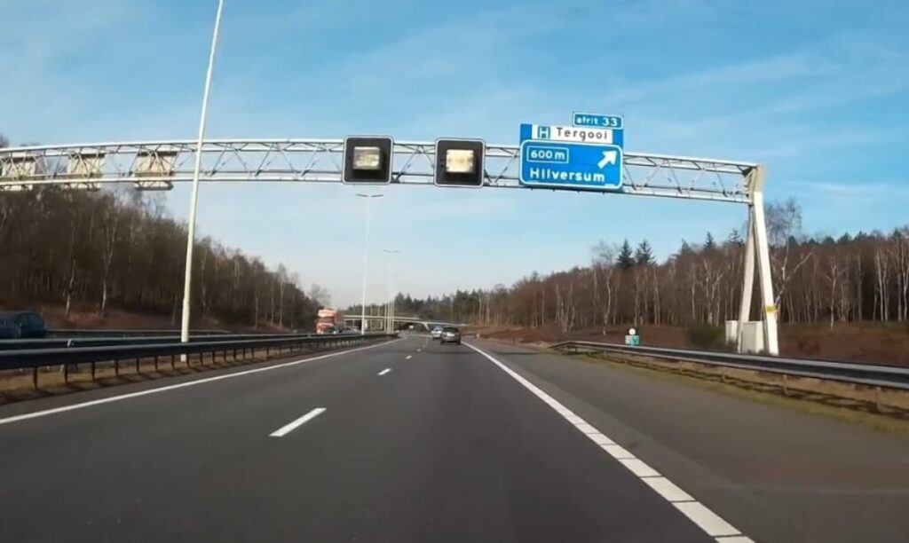 WhatsApp Image 2025 12 07 at 13.44.42