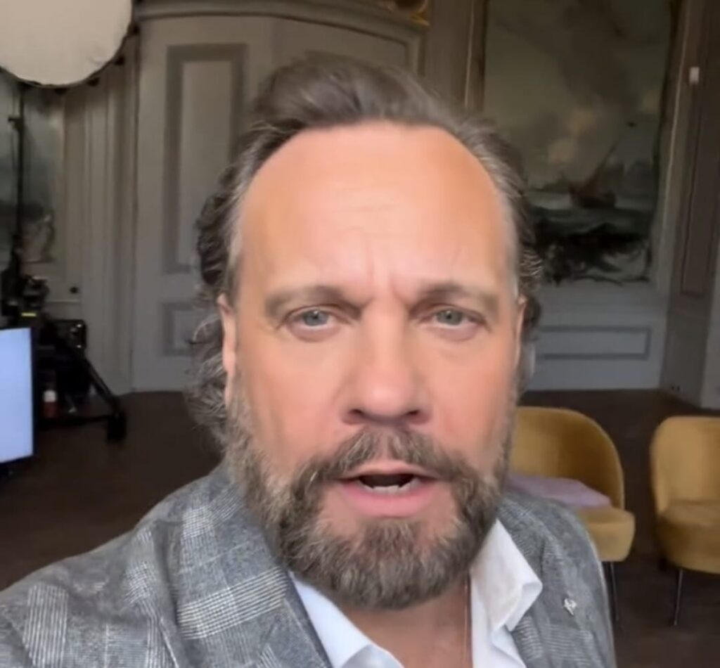 WhatsApp Image 2025 12 17 at 19.14.21