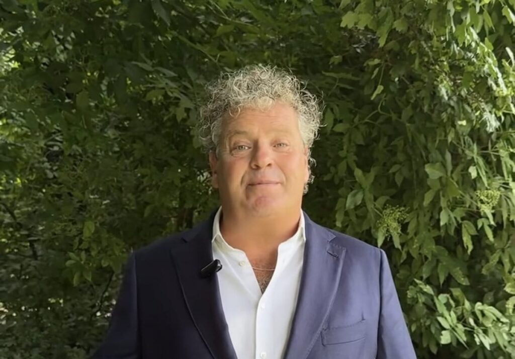 WhatsApp Image 2025 12 18 at 18.31.00